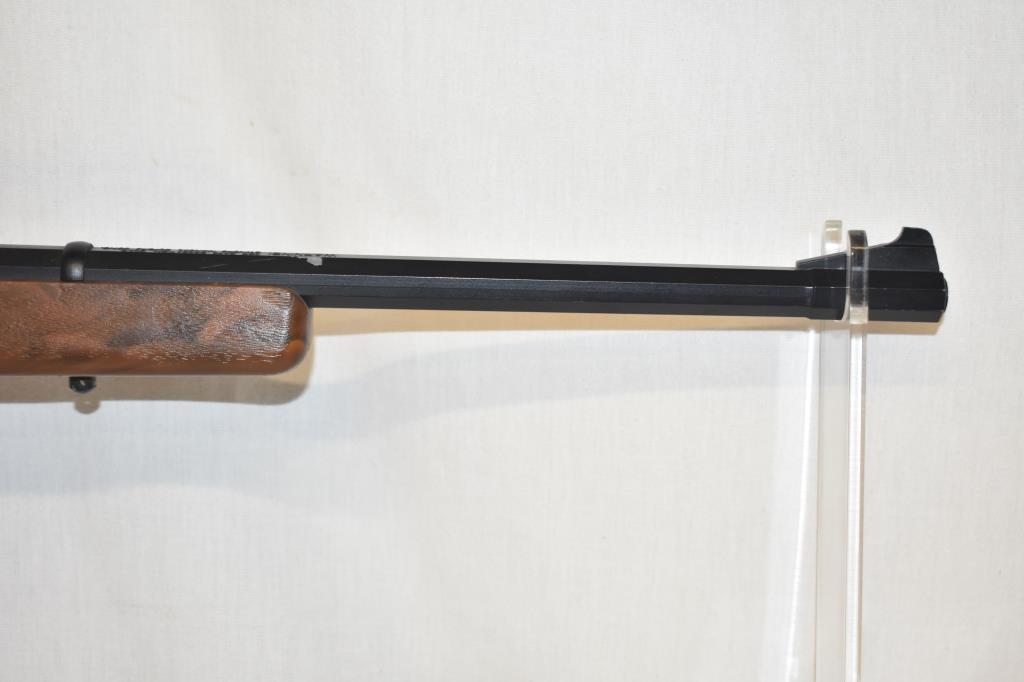 Gun. Daisy Model 2201 22 cal Rifle