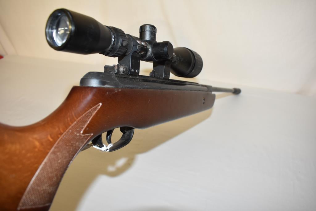 Pellet Gun. Gamo 177 cal Pellet Rifle