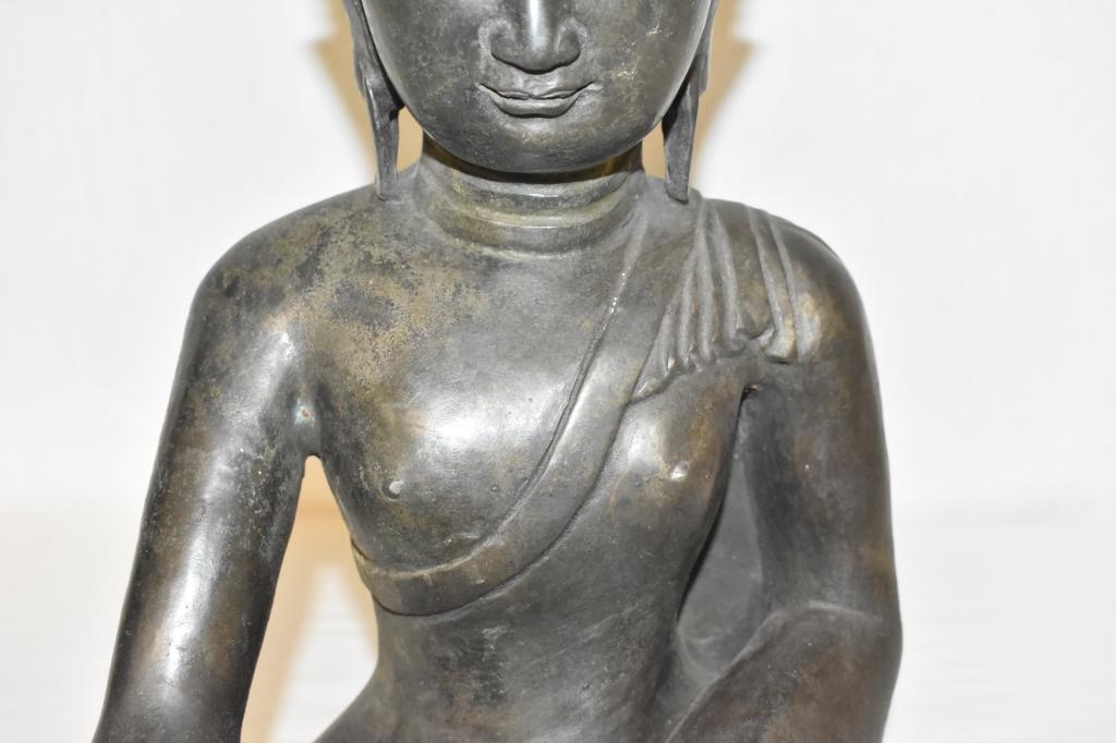 Bronze Calling the Earth to Witness Buddha Statue