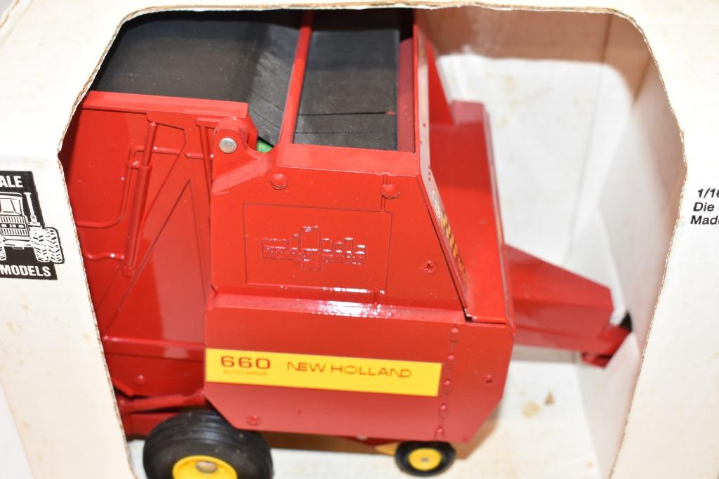 ERTL Ford New Holland Round Baler 1/16 Scale Toy