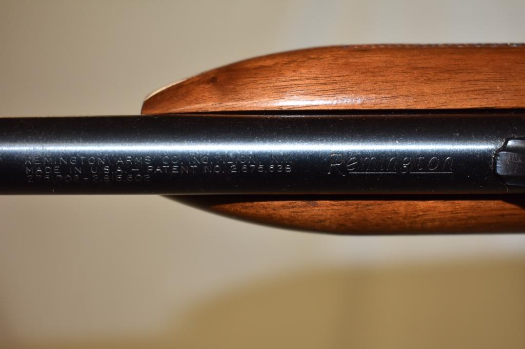 Gun. Remington model 552 Deluxe 22 cal. Rifle