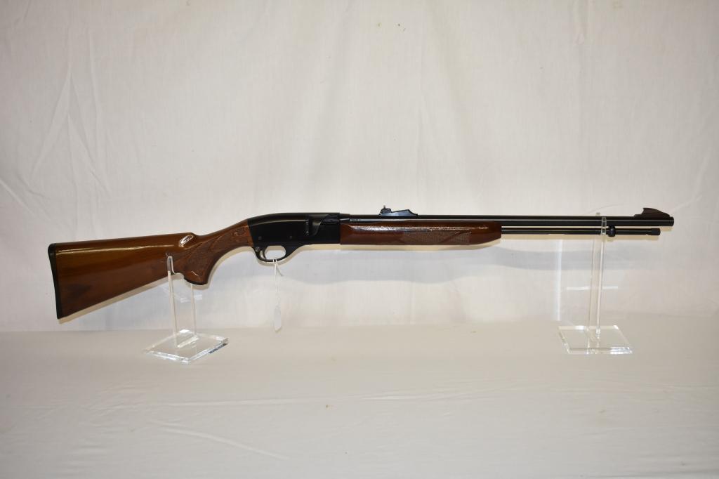 Gun. Remington Model 552 Deluxe 22 cal. Rifle