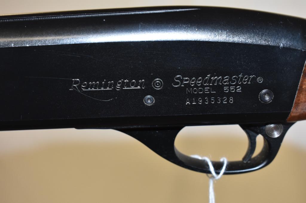 Gun. Remington Model 552 Deluxe 22 cal. Rifle