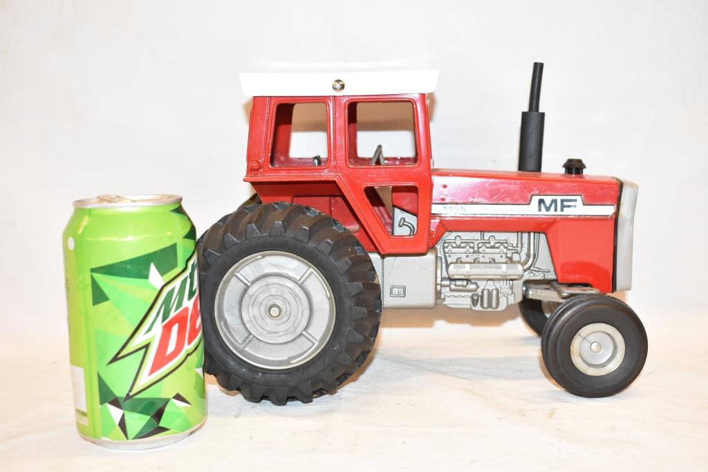 ERTL Massey Ferguson 1/16 Scale Tractor Toy