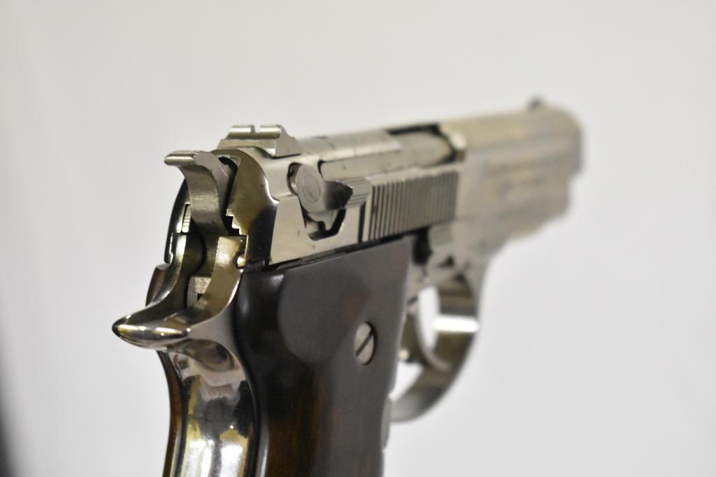 Gun. Browning Model BDA 380 cal Pistol