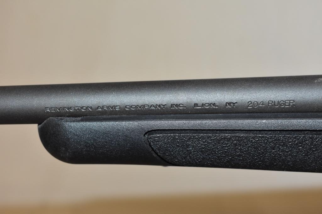 Gun. Remington Model 700 204 Ruger cal Rifle