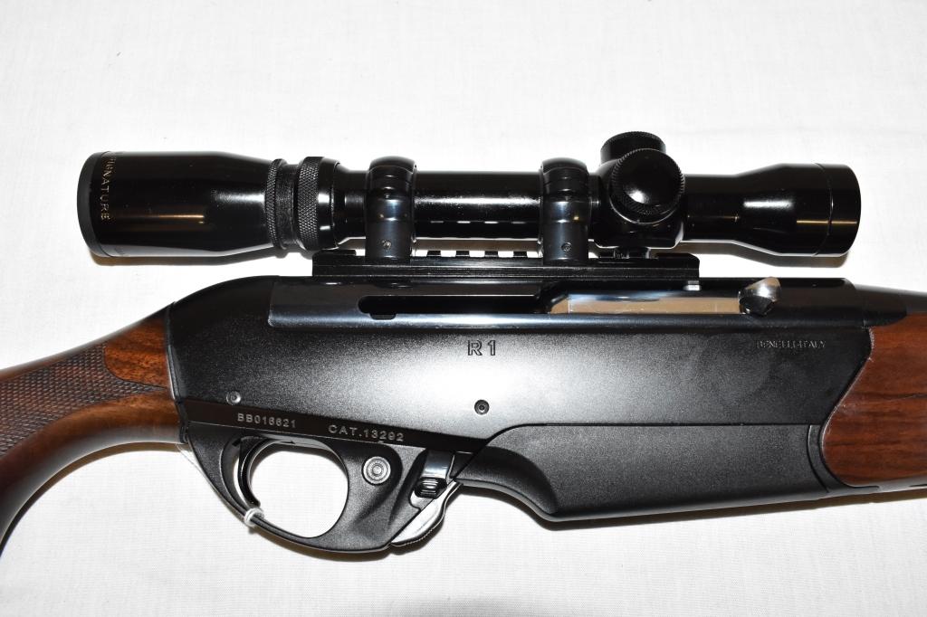 Gun. Benelli Model R1 300 Win Mag cal Rifle
