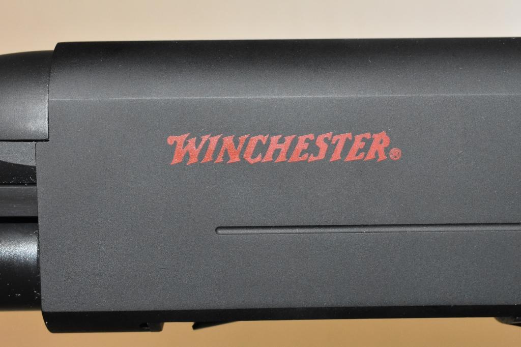 Gun. Winchester Super X pump 12 ga Shotgun