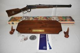 Gun. Winchester 94 Bicentennial 76 3030 cal Rifle