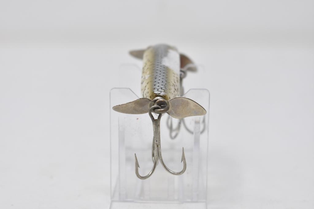 Injured Minnow Fishing Lure &n Baby Pike Box