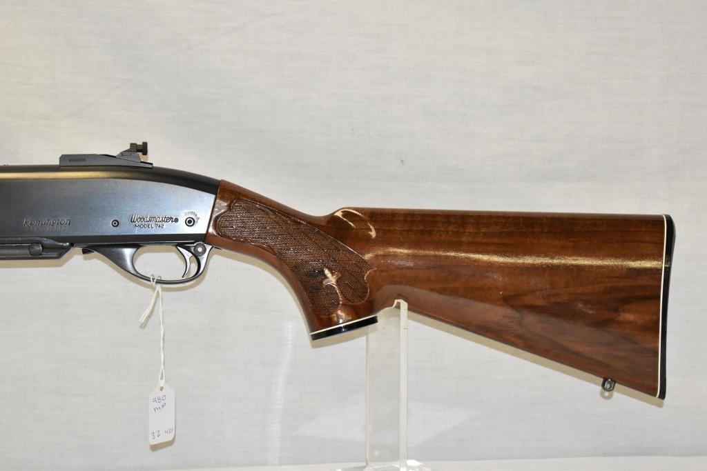 Gun. Remington 742 Woodmaster 30 06 cal. Rifle