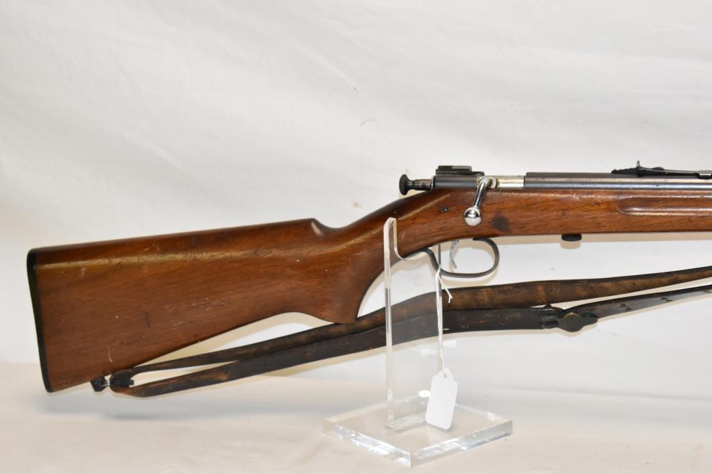 Gun. Winchester Model 60A 22 cal Rifle