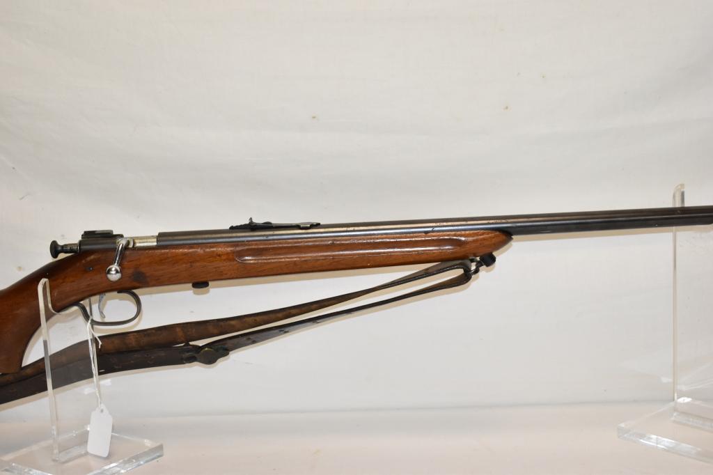 Gun. Winchester Model 60A 22 cal Rifle