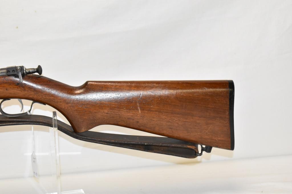 Gun. Winchester Model 60A 22 cal Rifle