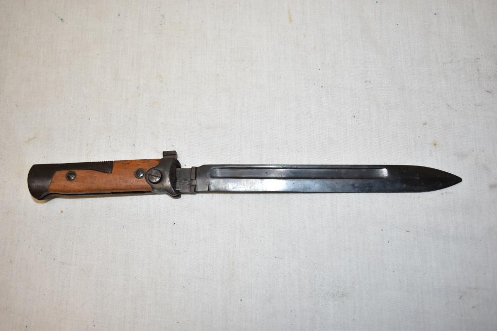 WWII Italian M 1938 Carcano Folding Bayonet