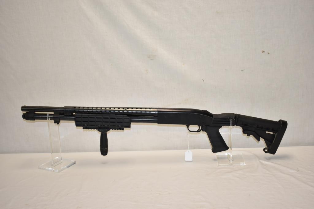 Gun. Mossberg Model 590 12 ga Shotgun