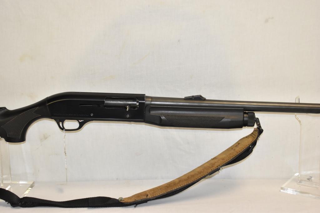 Gun. Benelli M1 Super 90 12 ga Shotgun