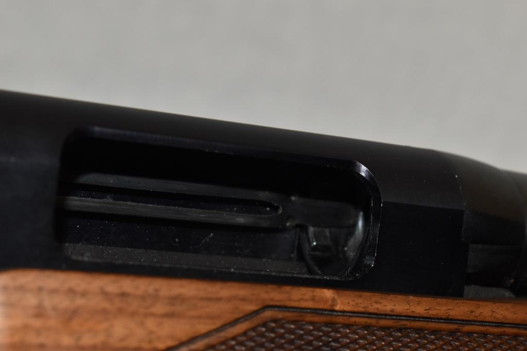 Gun. Winchester Model 1200 20 ga Shotgun