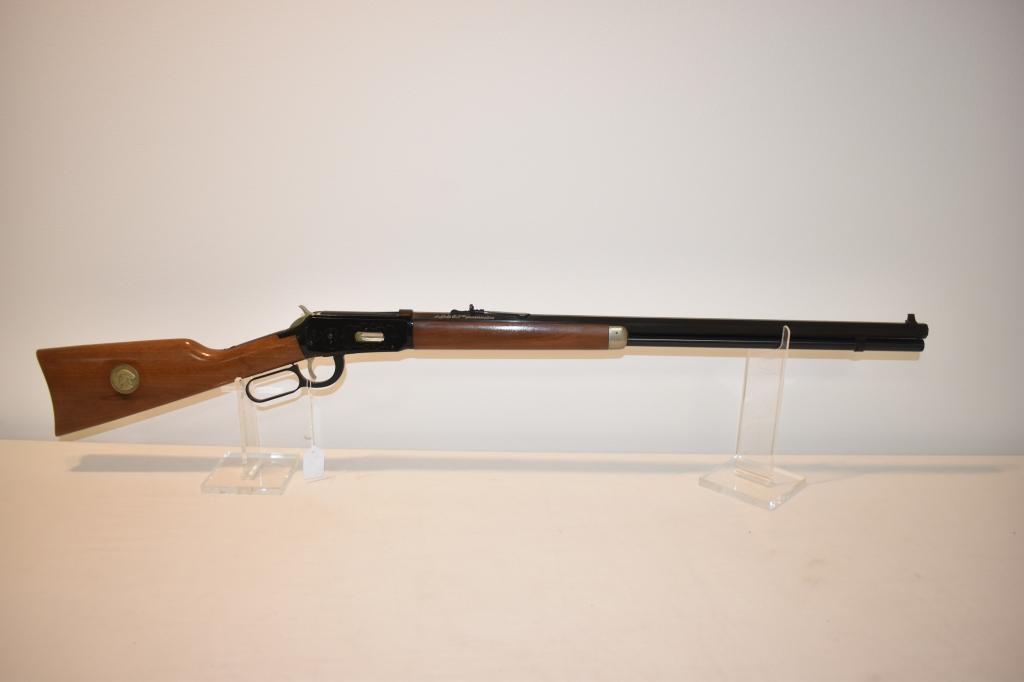 Gun. Winchester 94 Buffalo Bill 30-30 Rifle