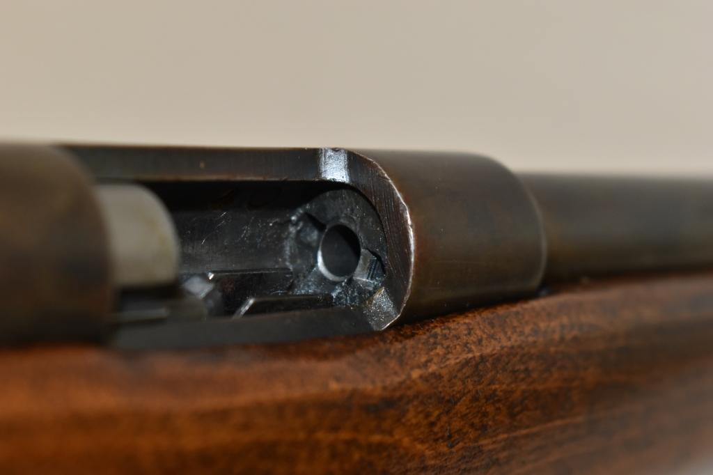 Gun. Pioneer Model 26  22 cal Rifle