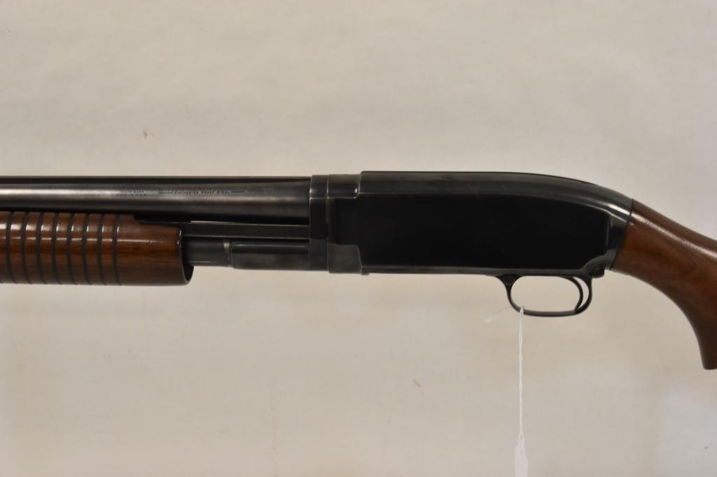 Gun. Winchester Model 12 12 ga Shotgun