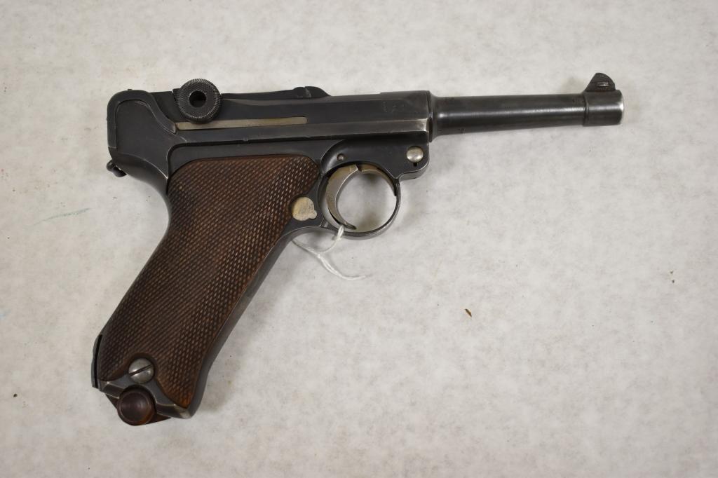 Gun. German Luger 1916 9mm Pistol with Holster & Tool