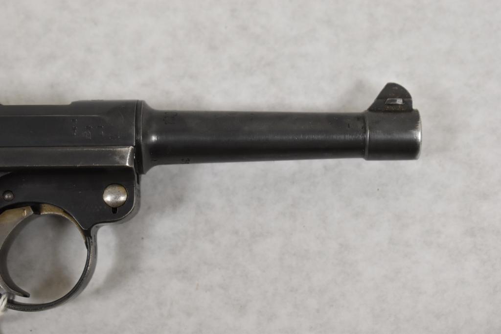 Gun. German Luger 1916 9mm Pistol with Holster & Tool