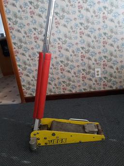 JEGS floor jack