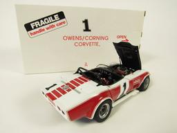 Unusual Owens/Corning 427 Corvette #1 racer Danbury Mint 1:24 scale die-cast model car.