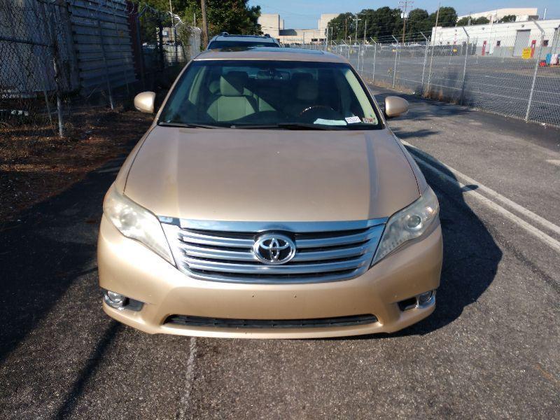 2011 TOYOTA AVALON