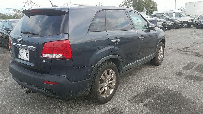 2011 KIA SORENTO EX