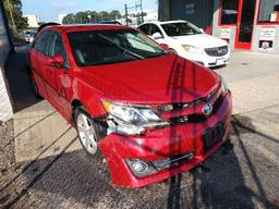 2014 TOYOTA CAMRY SE