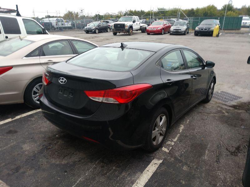 2011 HYUNDAI ELANTRA