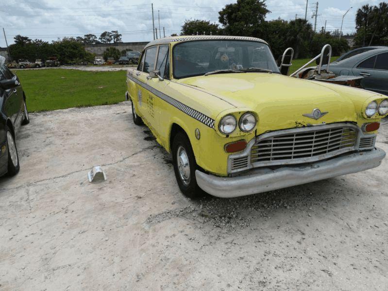 1972 Checker Cab 4DR