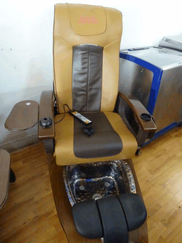 3 Gulfstream Lavender Spa Massage Chairs (M# 9622)