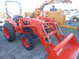 2017 KUBOTA L2501 TRACTOR ROPS, 4WD, W/ 2545 FRONT LOADER W/ BUCKET, ONLY 4