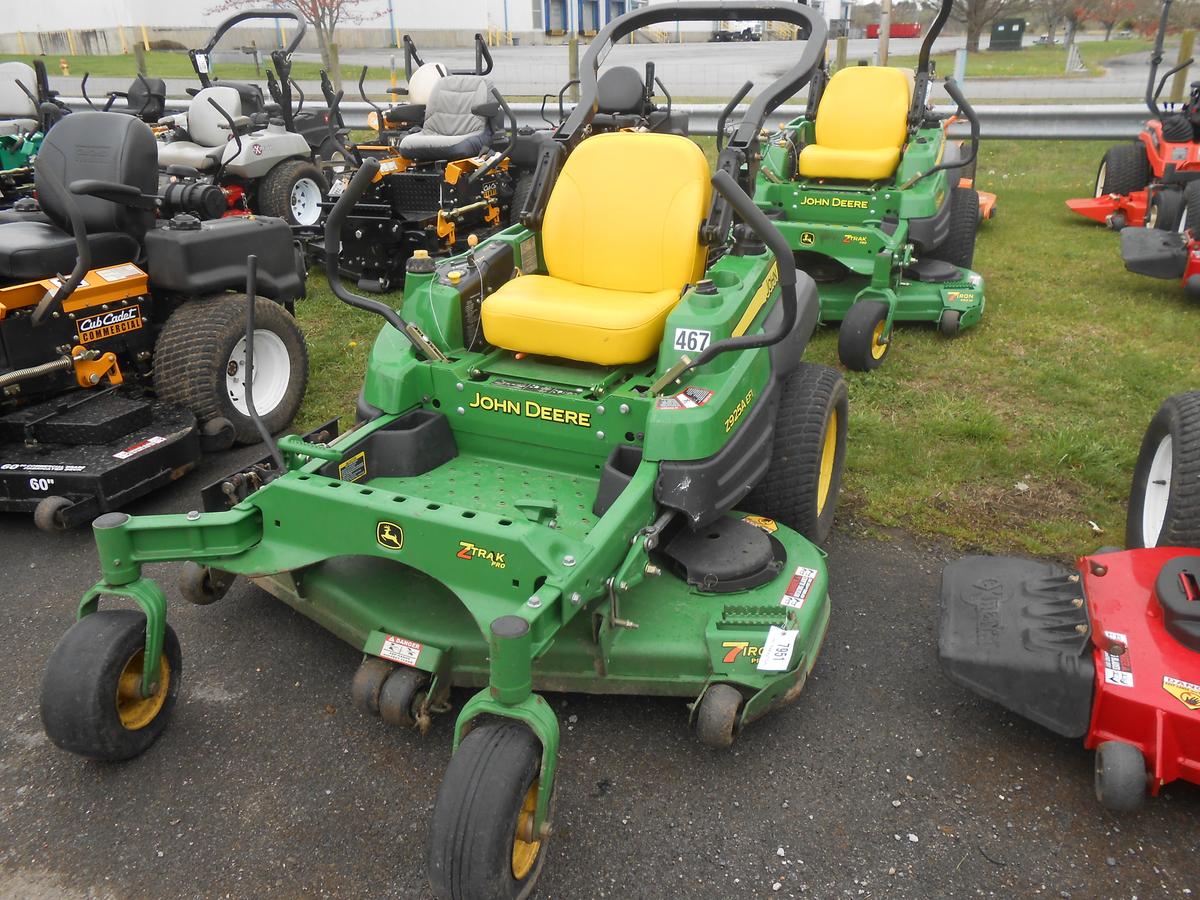 JOHN DEERE Z925AEFI ZERO TURN COMMERCIAL MOWER W/ 60" DECK, ROPS, 405 HRS