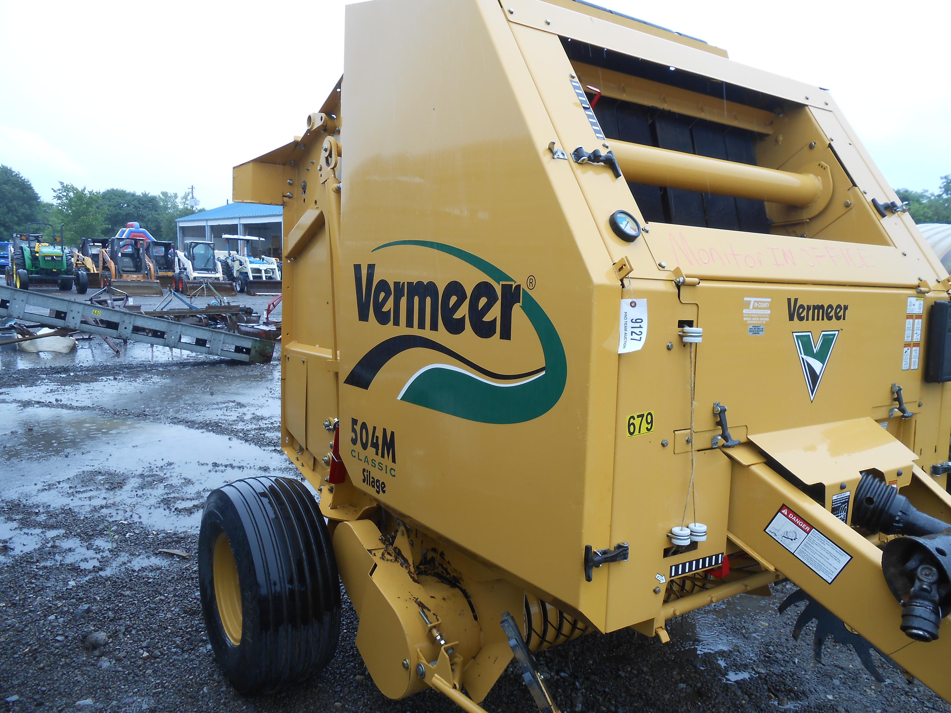 2012 VERMEER CLASSIC 504 M SILAGE ROUND BAILER 3700 BALES W/ MONITOR, TAG #