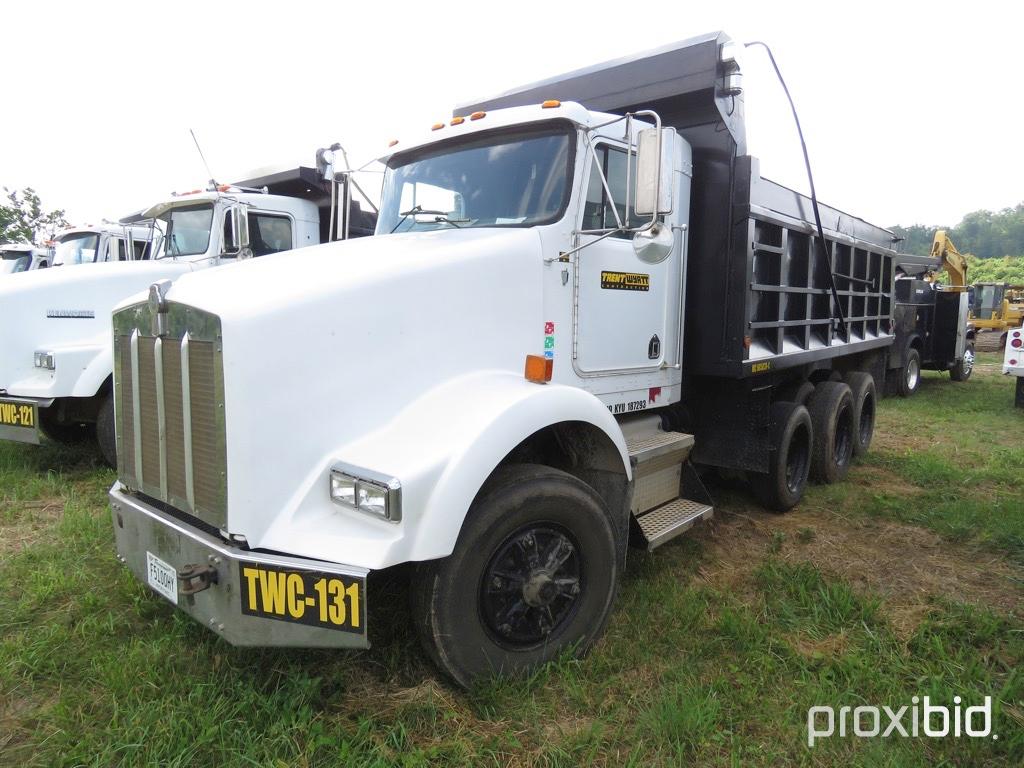 1998 KENWORTH T800 TRI-AXLE DUMP TRUCK