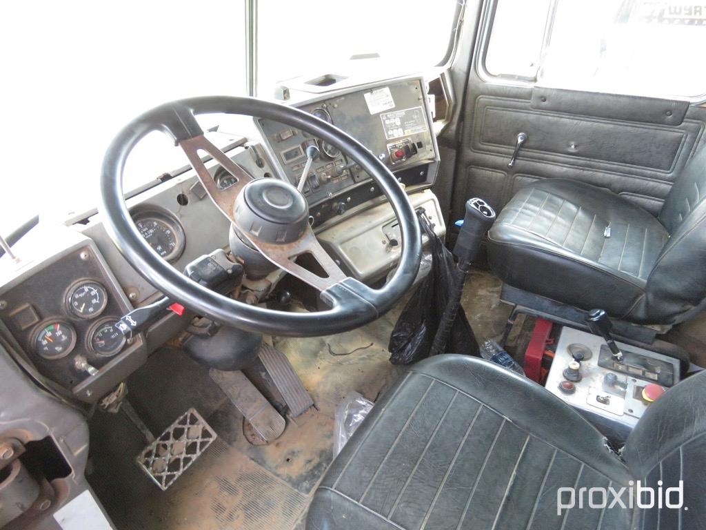 2000 MACK TRI-AXLE DUMP TRUCK