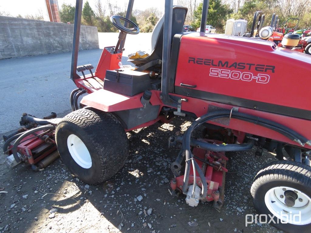 TORO 5500-D REELMASTER LAWN MOWER DIESEL ENGINE, 5 REELS, ROPS W/ CANOPY, 1468HRS, TAG #7867