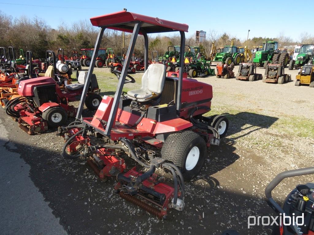 TORO 5500-D REELMASTER LAWN MOWER DIESEL ENGINE, 5 REELS, ROPS W/ CANOPY, 1468HRS, TAG #7867