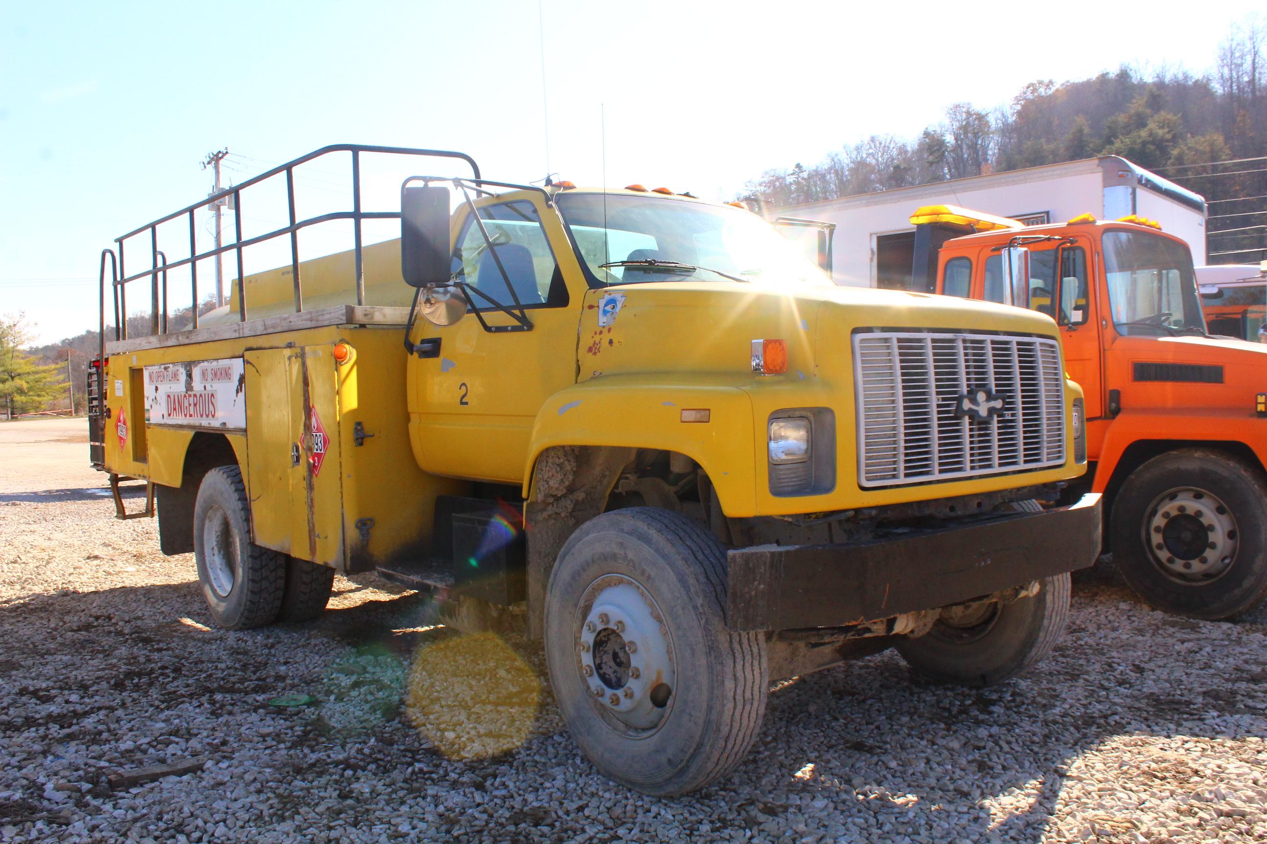 CHEVY KODIAK FUEL TRUCK CAT DSL ENG, AIR COMPRESSOR, LUBE TRUCK, FUEL TRUCK, HOLDS 700 GAL ON FUEL,