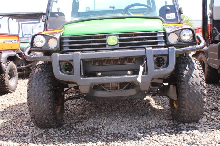 '13 JOHN DEERE GATOR 825I W/CANOPY, GLASS WINDSHIELD & WIPER, HYDRO LIFT BED, S/N# 1M0825GECDM062571