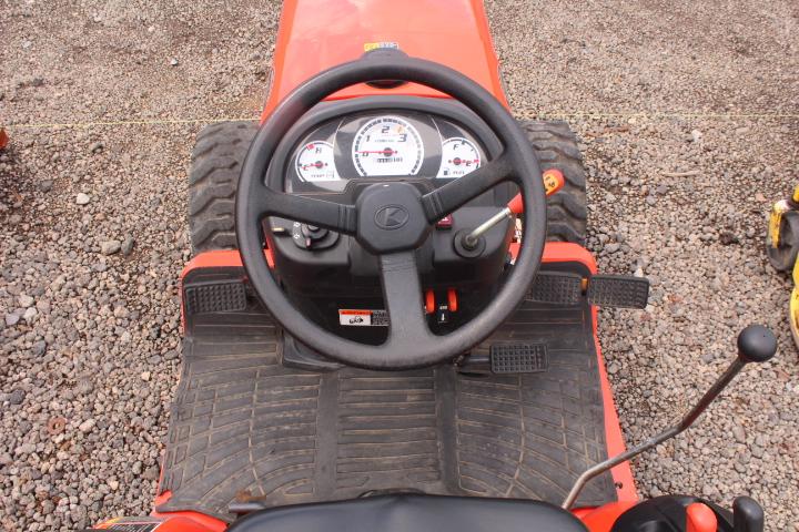 KUBOTA B2620 4WD TRACTOR 3PT HITCH, DSL,P/S, PTO, ROLL BAR, SHOWING 462 HRS, S/N# 51155, TAG# 9398