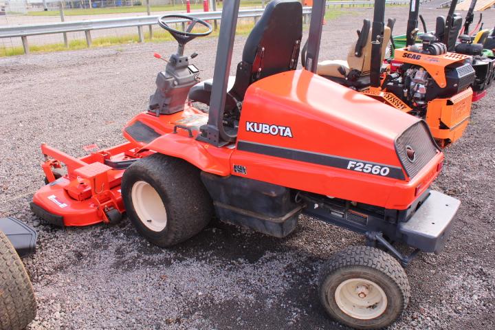 KUBOTA F 2560, 60" CUT