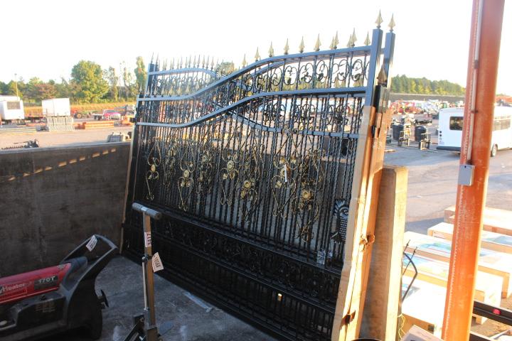 IRON GATES 20'