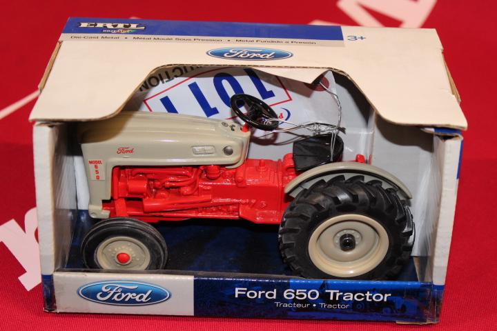 FORD 650 TOY TRACTOR