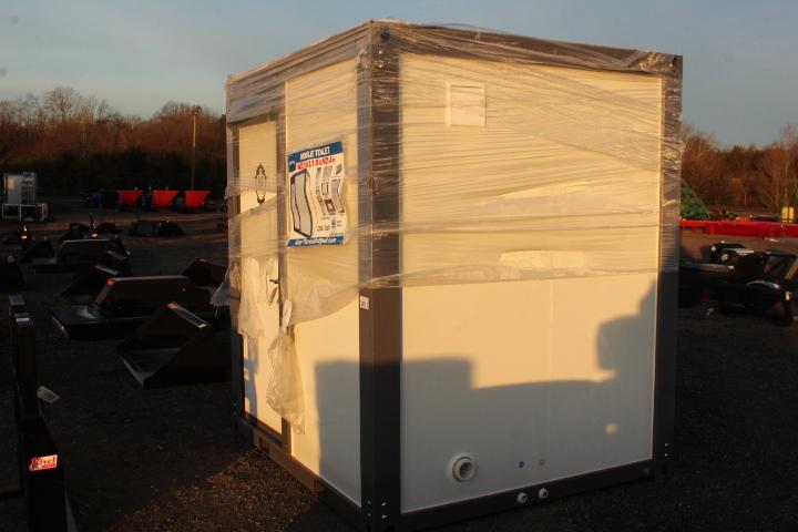 UNUSED BASTONE MOBILE TOILET/SHOWER