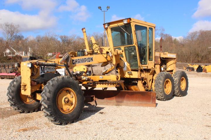 CHAMPION 710A MOTOR GRADER